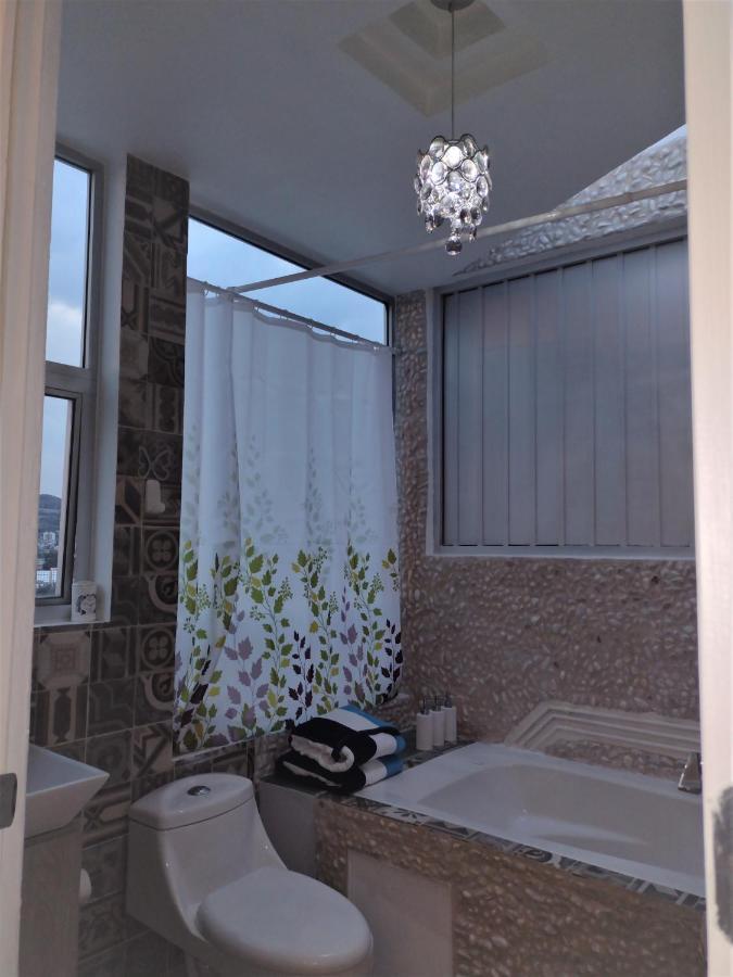 Homestay Chichimeca - Seguridad, 10min De Centros Comerciales & Zona Esmeralda - Empresas Bienvenidas *